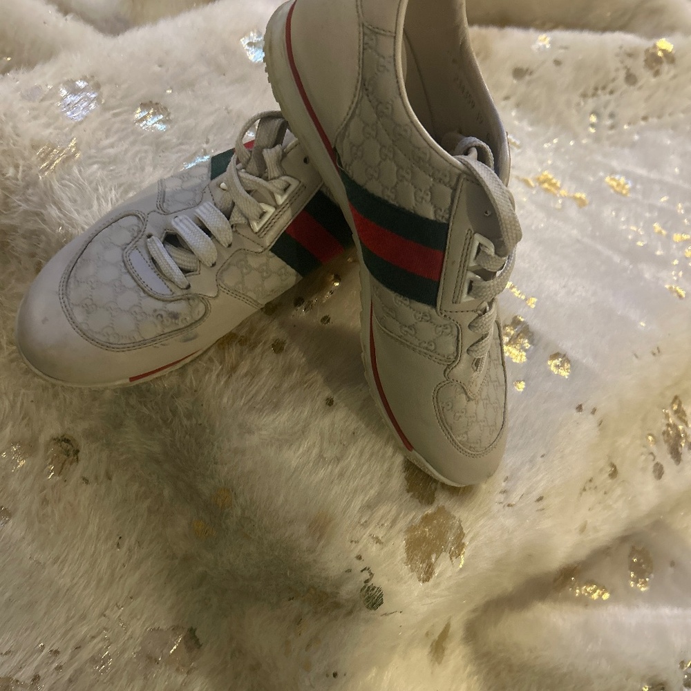 Gucci women sneaker size 39